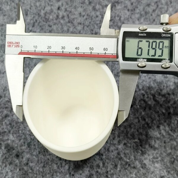 Cylindrical alumina ceramic conical crucible - Image 4