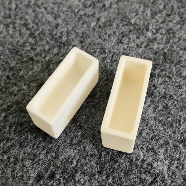 Small Size Porcelain Boat Crucibles - Image 3